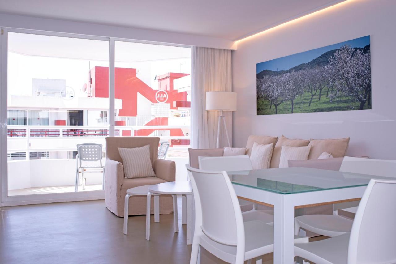 Apartamentos Llobet Ibiza Екстер'єр фото