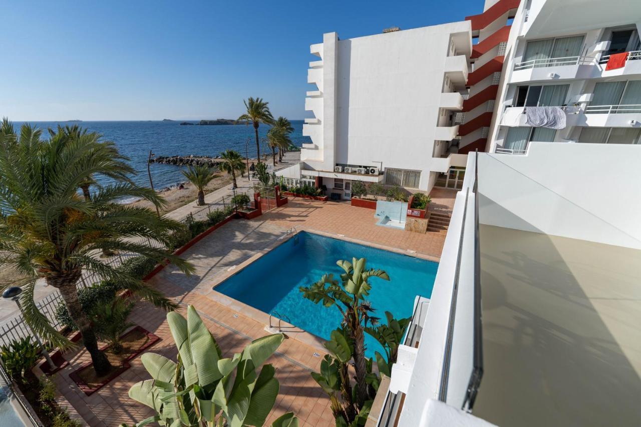 Apartamentos Llobet Ibiza Екстер'єр фото