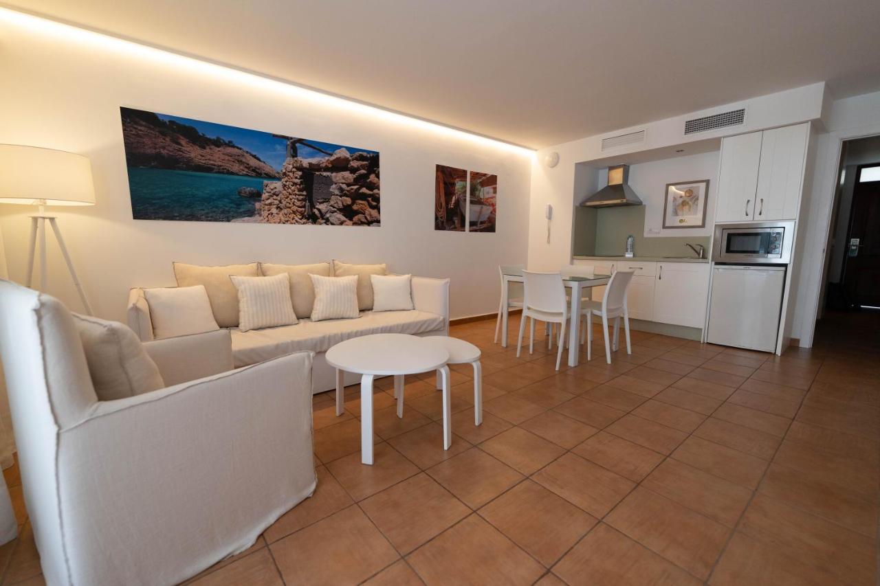 Apartamentos Llobet Ibiza Екстер'єр фото