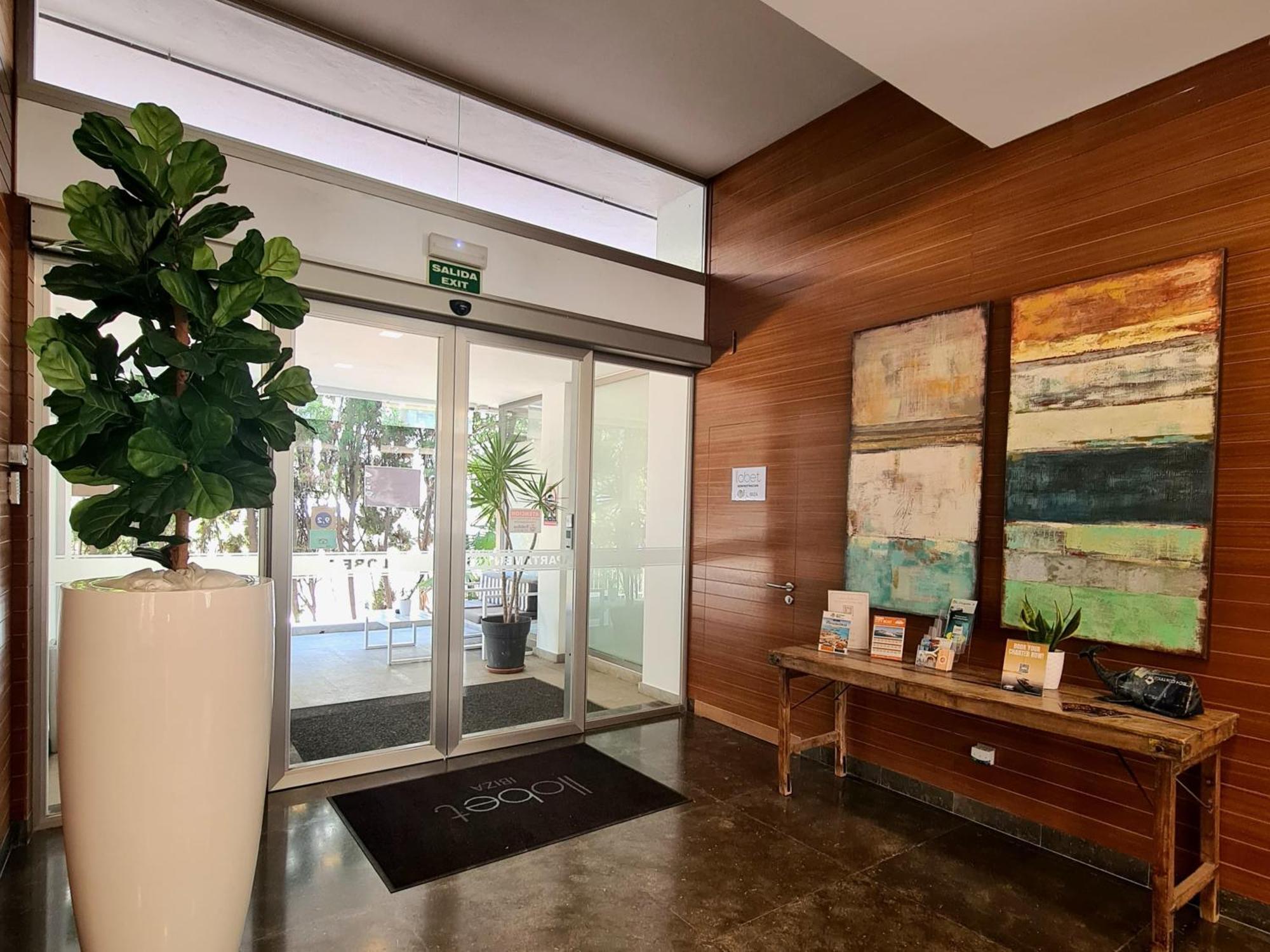 Apartamentos Llobet Ibiza Екстер'єр фото
