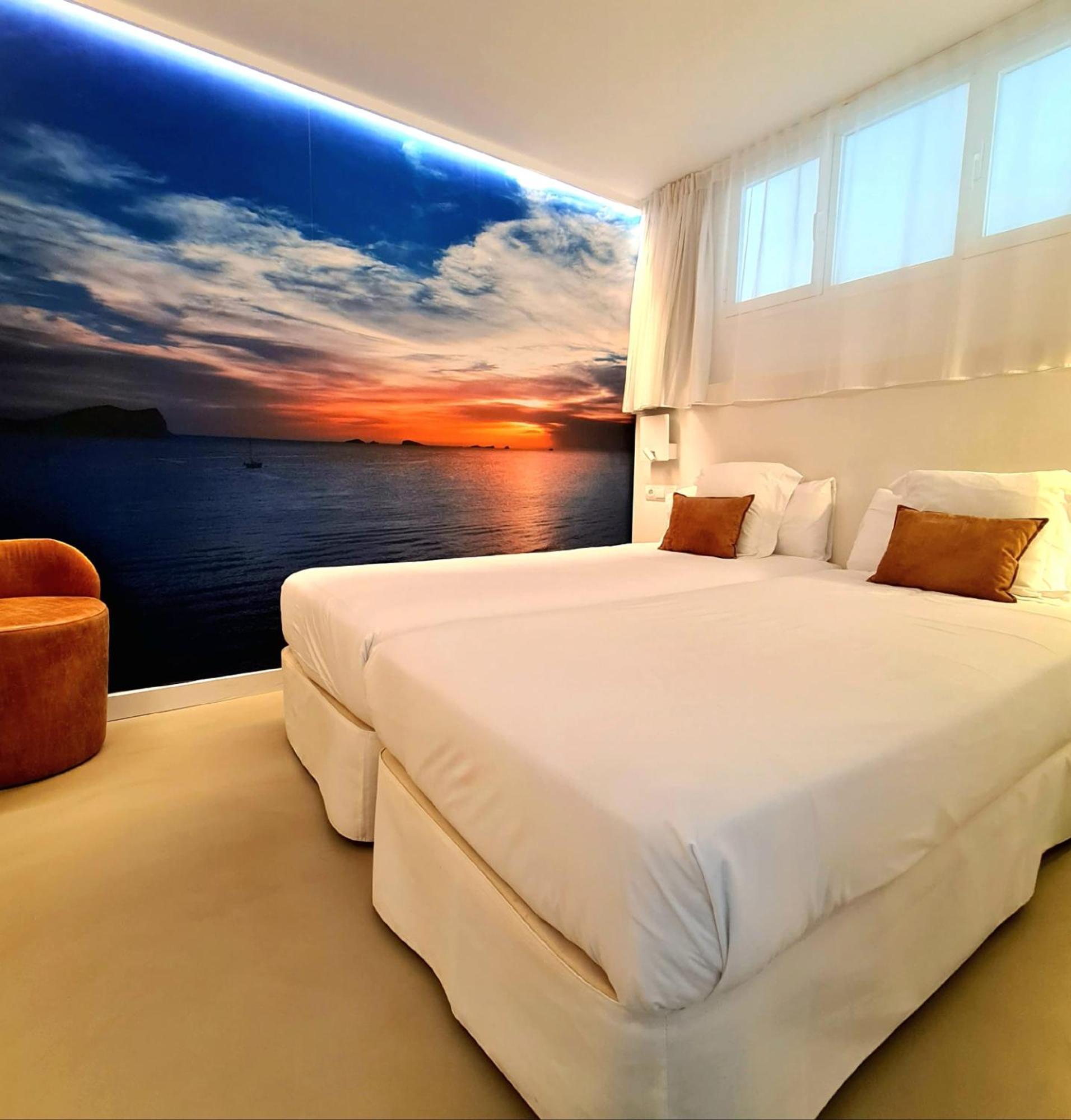 Apartamentos Llobet Ibiza Екстер'єр фото