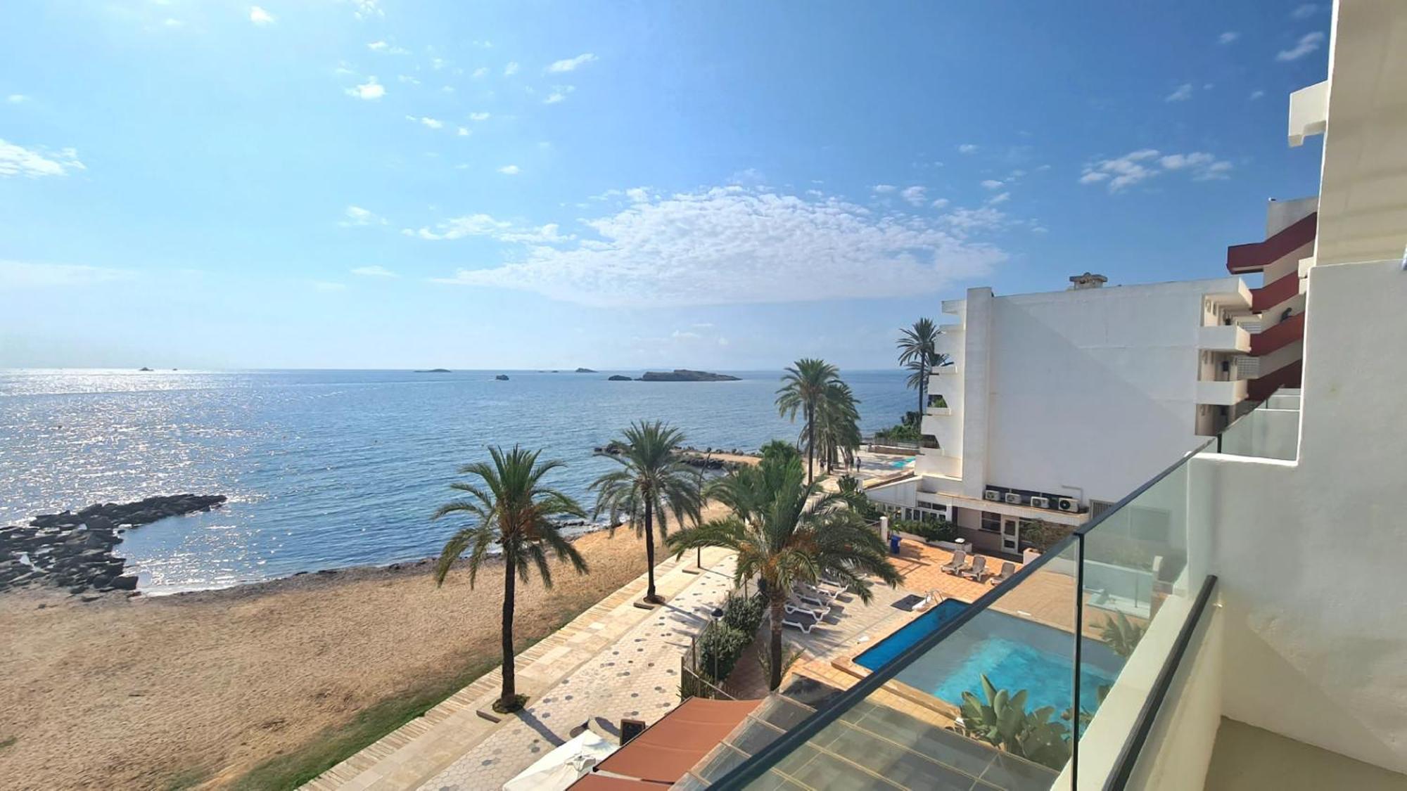 Apartamentos Llobet Ibiza Екстер'єр фото